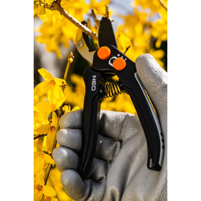 Секатор контактний Neo Tools, d різу 15мм, 185мм, 169г Секатор контактний Neo Tools, d різу 15мм, 185мм, 169г