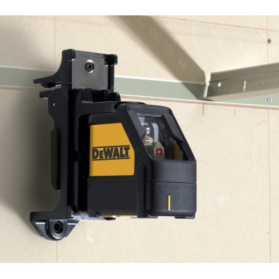 Нівелір лазерний DeWalt червоний промінь 3АА IP54 кейс 0.75кг