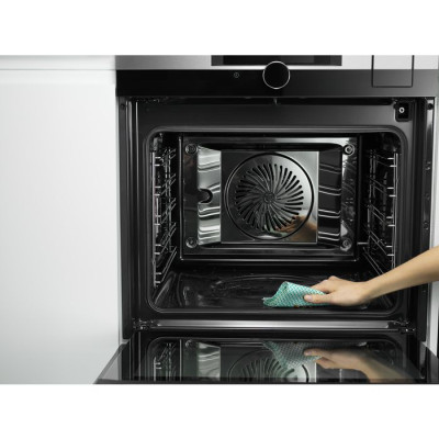 Спрей Electrolux для очистки духовых и микроволновых печей, 300мл (M3OCS300)