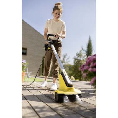 Karcher Апарат для чищення терас PCL 3-18, акумуляторний, 18В, 3,7 кг, без АКБ и ЗП Karcher Апарат для чищення терас PCL 3-18, акумуляторний, 18В, 3,7 кг, без АКБ и ЗП