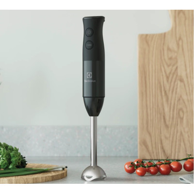 Блендер Electrolux заглибний 400Вт, 1в1, чаша-600мл, чорний Блендер Electrolux заглибний 400Вт, 1в1, чаша-600мл, чорний