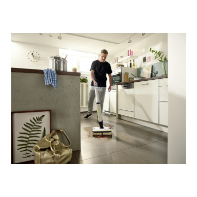 Karcher Підлогомийна машина FC 7 Cordless, вода -0.4л, автон. робота до 45хв, вага-4.3кг, срібний Karcher Підлогомийна машина FC 7 Cordless, вода -0.4л, автон. робота до 45хв, вага-4.3кг, срібний