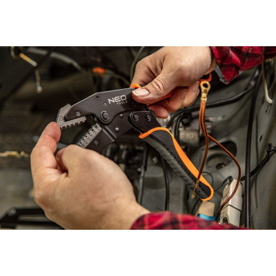 Neo Tools Кліщі обтискні, для обтиску наконечників 0.5-16мм кв., 2 змінних губок, 220мм, CrMo Neo Tools Кліщі обтискні, для обтиску наконечників 0.5-16мм кв., 2 змінних губок, 220мм, CrMo