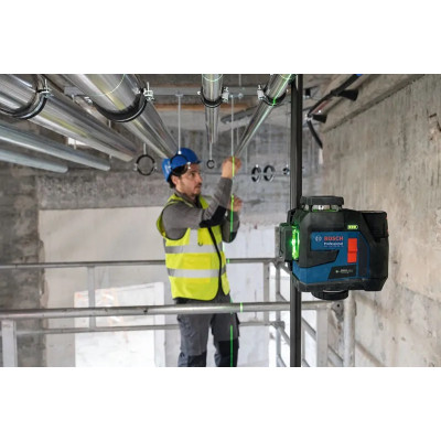 Нівелір лазерний Bosch GLL 12V-100-33 CG 12В/4АА до 30м ±0.3мм/м зелений промінь чохол 1.76кг Нівелір лазерний Bosch GLL 12V-100-33 CG 12В/4АА до 30м ±0.3мм/м зелений промінь чохол 1.76кг