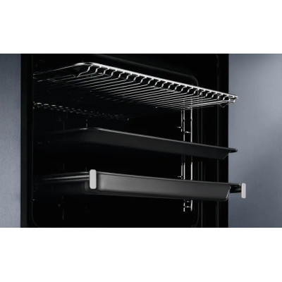 Духовой шкаф Electrolux электрический, 65л, A+, дисплей, конвекция, пиролиз, телескопические направляющие, черный+нерж (EOF6P76BX)