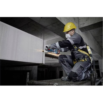 Набір із трьох акумуляторних інструментів Bosch Professional 18В дриль-шурупокрут GSR 18V-65, перфоратор GBH 18V-22, Шліфмашина кутова GWS 18V-8, акб 2x5А·год, ЗП 3 кейси L-BOXX 136 Набір із трьох акумуляторних інструментів Bosch Professional 18В дриль-шурупокрут GSR 18V-65, перфоратор GBH 18V-22, Шліфмашина кутова GWS 18V-8, акб 2x5А·год, ЗП 3 кейси L-BOXX 136