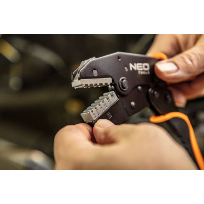Neo Tools Кліщі обтискні, для обтиску наконечників 0.5-16мм кв., 2 змінних губок, 220мм, CrMo Neo Tools Кліщі обтискні, для обтиску наконечників 0.5-16мм кв., 2 змінних губок, 220мм, CrMo