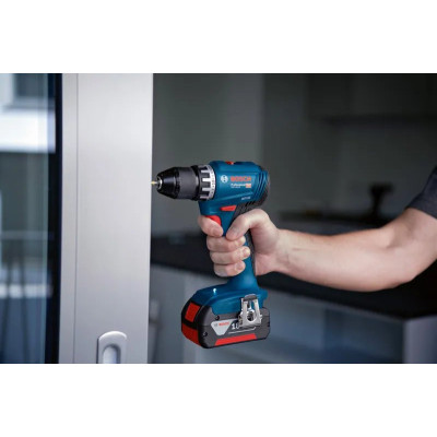 Набір із двох акумуляторних інструментів Bosch Professional 18В дриль-шурупокрут GSR 18V-45, Шліфмашина кутова GWS 18V-8, акб 2x4А·год, ЗП, сумка M-BAG Набір із двох акумуляторних інструментів Bosch Professional 18В дриль-шурупокрут GSR 18V-45, Шліфмашина кутова GWS 18V-8, акб 2x4А·год, ЗП, сумка M-BAG