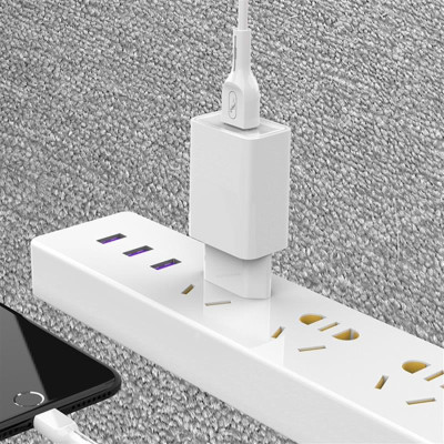 Зарядний пристрій SkyDolphin SC36T (1USB, 2.4A) White (SDMZP-000117) + кабель Type-C Зарядний пристрій SkyDolphin SC36T (1USB, 2.4A) White (SDMZP-000117) + кабель Type-C