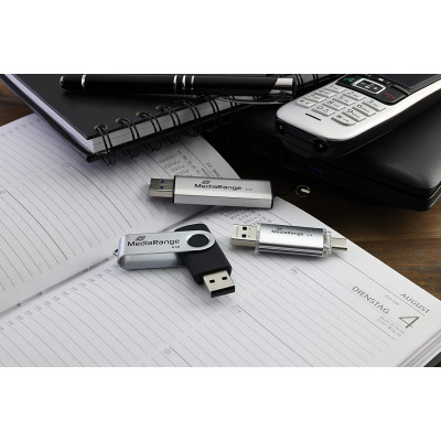 Флеш-накопичувач USB3.0 32GB Type-C MediaRange Silver (MR936) Флеш-накопичувач USB3.0 32GB Type-C MediaRange Silver (MR936)