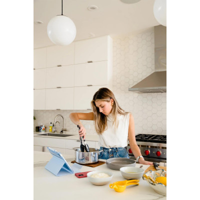 Чохол-книжка Urban Armor Gear Lucent для Apple iPad Pro 12.9 (2020/2021/2022) Black (12294N314043) Чохол-книжка Urban Armor Gear Lucent для Apple iPad Pro 12.9 (2020/2021/2022) Black (12294N314043)