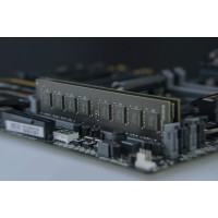 Модуль пам`яті DDR4 32GB/3200 Team Elite (TED432G3200C2201) Модуль пам`яті DDR4 32GB/3200 Team Elite (TED432G3200C2201)