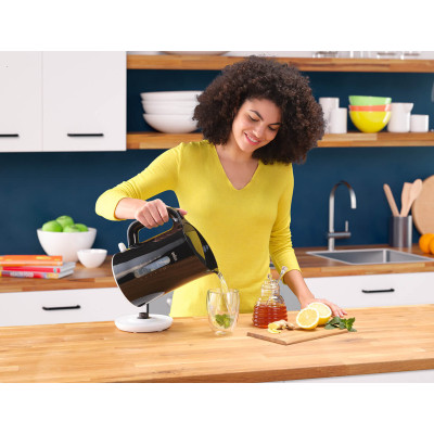 Електрочайник Braun WK 1100 BK Електрочайник Braun WK 1100 BK