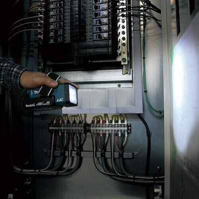 Ліхтар Makita DEBDML186 акумуляторний, LXT 18B, 35lm, до 114годин, 0.51кг