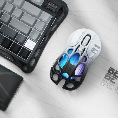 Миша GravaStar Mercury M1 Pro, BT/WL/USB-A, RGB, чорно-білий