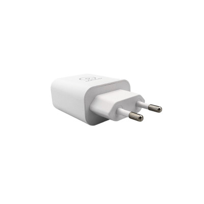 Мережевий зарядний пристрій WUW-C172 20W PD USB-C + USB QC3.0 18W black Мережевий зарядний пристрій WUW-C172 20W PD USB-C + USB QC3.0 18W black