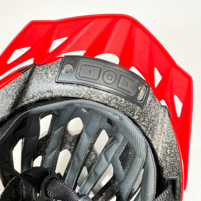 Захисний шолом Livall MT1 NEO (M) Black/Red (54-58см), акустика, мікрофон, сигнали поворотів та стопів, додаток, пульт BR80, Bluetooth