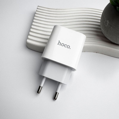 Мережевий зарядний пристрій з кабелем HOCO C76A Pro Majestic single port PD30W charger set (C to iP)(EU) White