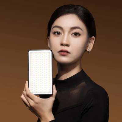 Відеосвітло Ulanzi LM-P40RGB Portable Video Light 40W RGB Відеосвітло Ulanzi LM-P40RGB Portable Video Light 40W RGB