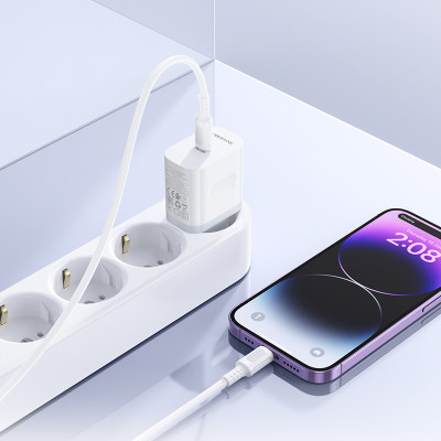 Мережевий зарядний пристрій BOROFONE BA99A Breeze single port PD20W charger White Мережевий зарядний пристрій BOROFONE BA99A Breeze single port PD20W charger White