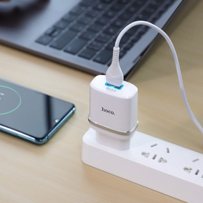 Мережевий зарядний пристрій з кабелем HOCO C12Q Smart QC3.0 charger set(Type-C) 18W White Мережевий зарядний пристрій з кабелем HOCO C12Q Smart QC3.0 charger set(Type-C) 18W White