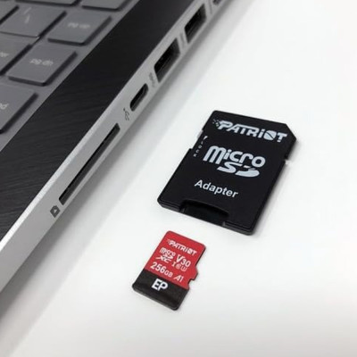 Карта пам'яті microSDXC (UHS-1 U3) Patriot EP Series 256Gb class 10 V30 (R-100MB/s, W-80MB/s) (adapter SD) Карта пам'яті microSDXC (UHS-1 U3) Patriot EP Series 256Gb class 10 V30 (R-100MB/s, W-80MB/s) (adapter SD)