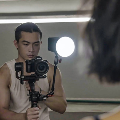 Відеосвітло Ulanzi Vijim 40W RGB COB Fill Light (L024 40WRGB) Відеосвітло Ulanzi Vijim 40W RGB COB Fill Light (L024 40WRGB)