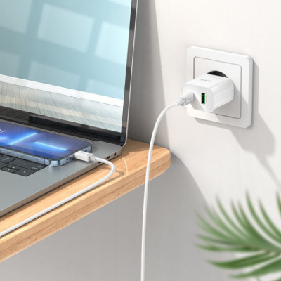 Мережевий зарядний пристрій з кабелем HOCO C80A Plus Rapido PD20W+QC3.0 charger set(C to iP) White