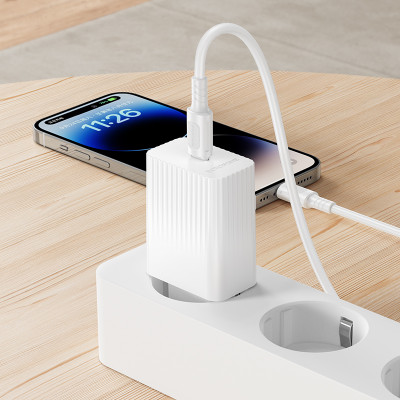 Мережевий зарядний пристрій з кабелем BOROFONE BAS73A Source single port PD20W charger set (C to iP) (EU) White Мережевий зарядний пристрій з кабелем BOROFONE BAS73A Source single port PD20W charger set (C to iP) (EU) White
