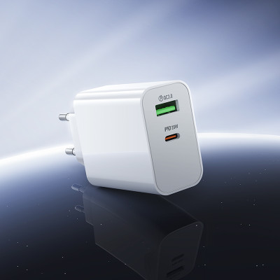 Мережевий зарядний пристрій BOROFONE BA106A Stellar PD20W+QC3.0 charger (EU) White Мережевий зарядний пристрій BOROFONE BA106A Stellar PD20W+QC3.0 charger (EU) White