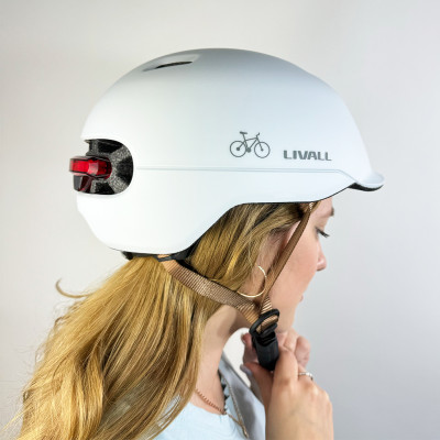 Захисний шолом Livall C20 (L) White (57-61см), сигнал стопів