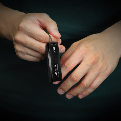 Портативний SSD ADATA SC610 2TB USB 3.2  550/500Mb/s Black