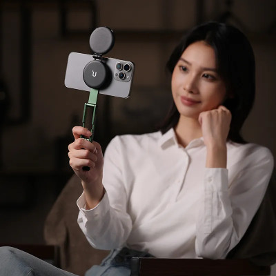 Тримач телефона Ulanzi MA60 Foldable Magnetic Phone Tripod (Black) Тримач телефона Ulanzi MA60 Foldable Magnetic Phone Tripod (Black)