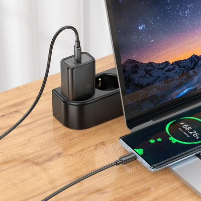 Мережевий зарядний пристрій HOCO N62 Gentle single port PD30W charger (EU) Black Мережевий зарядний пристрій HOCO N62 Gentle single port PD30W charger (EU) Black