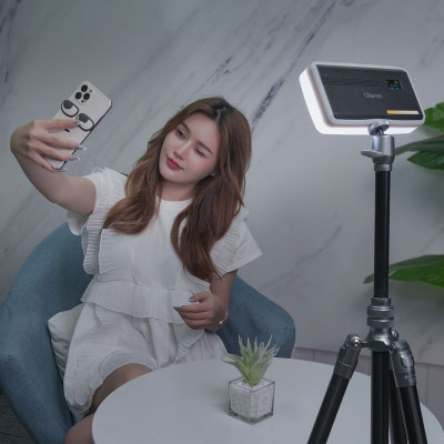 Відеосвітло Ulanzi VL200 Bi-color Led Light 8W Black (2481 VL200)