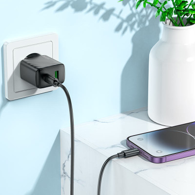 Мережевий зарядний пристрій з кабелем HOCO CS23A Sunlight dual-port PD30W+QC3.0 charger set (C to iP)(EU) Black Мережевий зарядний пристрій з кабелем HOCO CS23A Sunlight dual-port PD30W+QC3.0 charger set (C to iP)(EU) Black