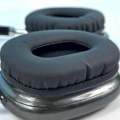 Бездротові накладні навушники WUW-R200 black