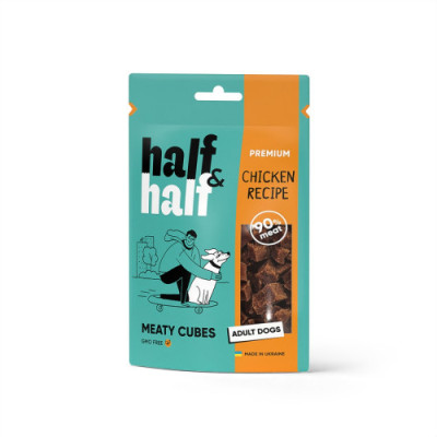Ласощі для собак Half&Half у формі м'ясних кубиків з куркою, 100 г Ласощі для собак Half&Half у формі м'ясних кубиків з куркою, 100 г