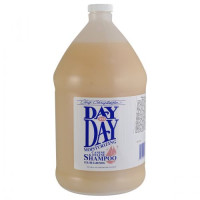 Шампунь Chris Christensen Day to Day для собак та котів, для догляду за шерстю, 3.8 л Шампунь Chris Christensen Day to Day для собак та котів, для догляду за шерстю, 3.8 л