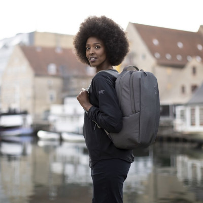 Рюкзак Thule Subterra 2 Backpack 21L TSLB-415 Vetiver Gray (7096676) Рюкзак Thule Subterra 2 Backpack 21L TSLB-415 Vetiver Gray (7096676)