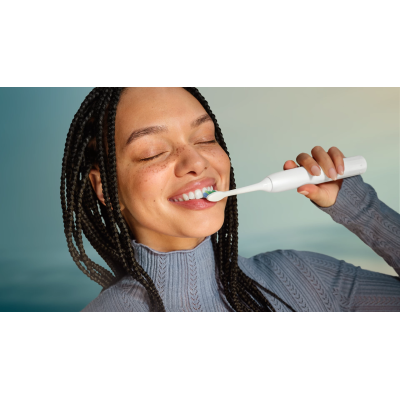 Зубна електрощітка Philips Sonicare HX4021/01 серії 2100 (7229403) Зубна електрощітка Philips Sonicare HX4021/01 серії 2100 (7229403)