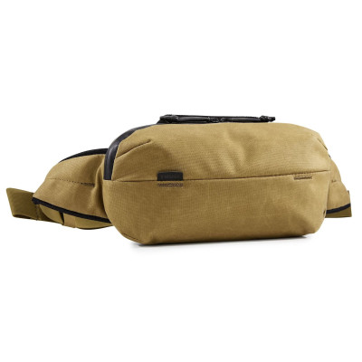 Cумка через плече Thule Aion Sling Bag TASB102 Nutria (6808631) Cумка через плече Thule Aion Sling Bag TASB102 Nutria (6808631)